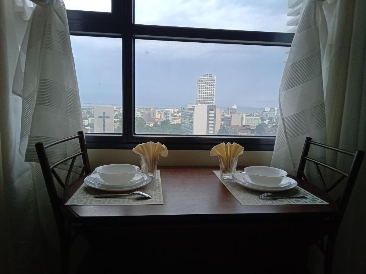 Horizon 101 A3 Shortwalk Robinson Mall Mango Sq Cebu Exterior foto